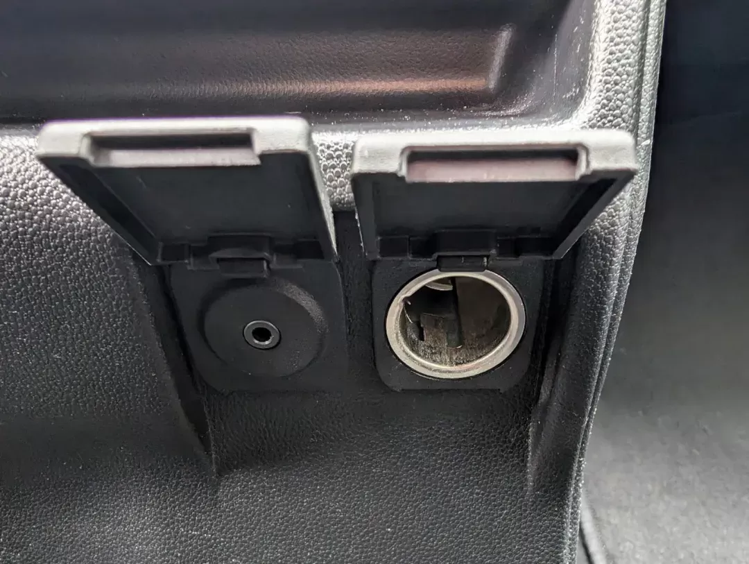 2009 /Black Mazda Mazda5 Sport (JM1CR293790) with an Gas I4 2.3L/138 engine, 5-Speed Automatic transmission, located at 521 Old Farm Lane Rd, Prattville, AL, 36066, (334) 325-1505, 32.482460, -86.416367 - 2009 Mazda Mazda5 Sport - Photo#17