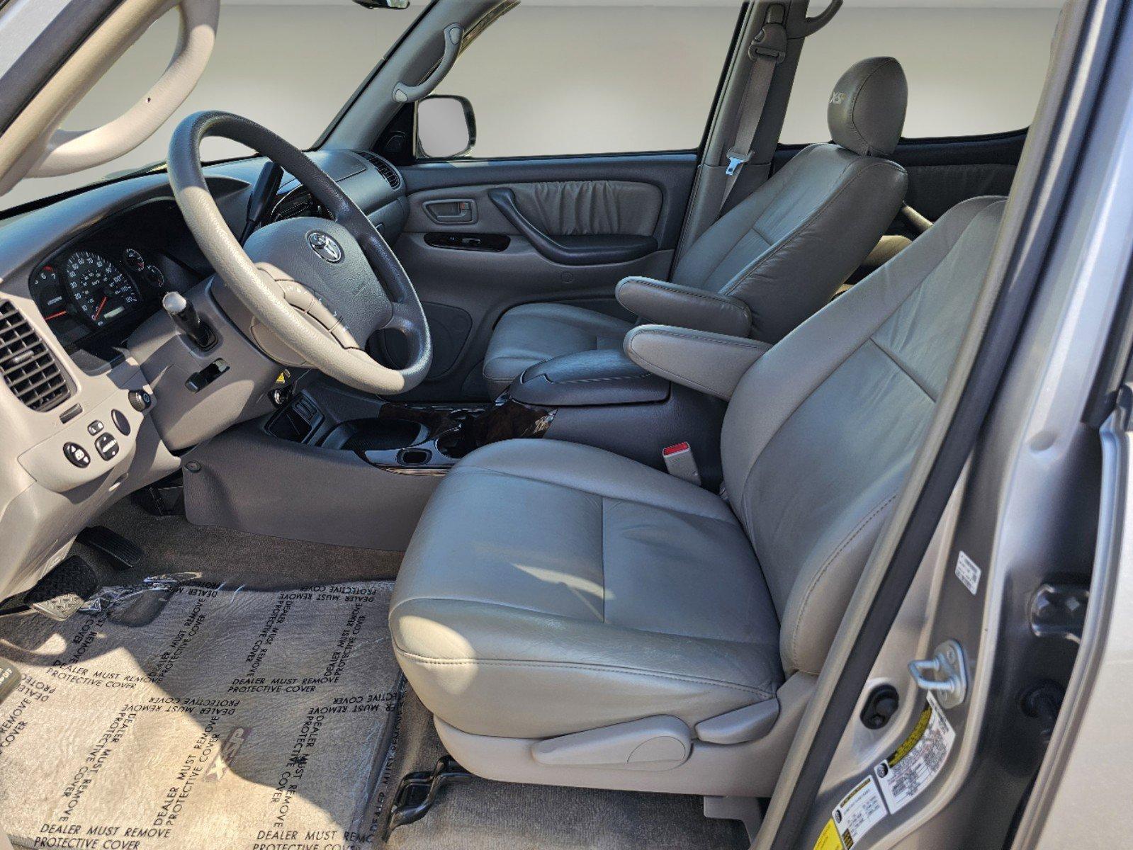 2006 Toyota Tundra SR5 (5TBET34116S) with an Gas V8 4.7L/285 engine, 5-Speed Automatic w/OD transmission, located at 3959 U.S. 80 W, Phenix City, AL, 36870, (334) 297-4885, 32.469296, -85.135185 - 2006 Toyota Tundra SR5 - Photo#9