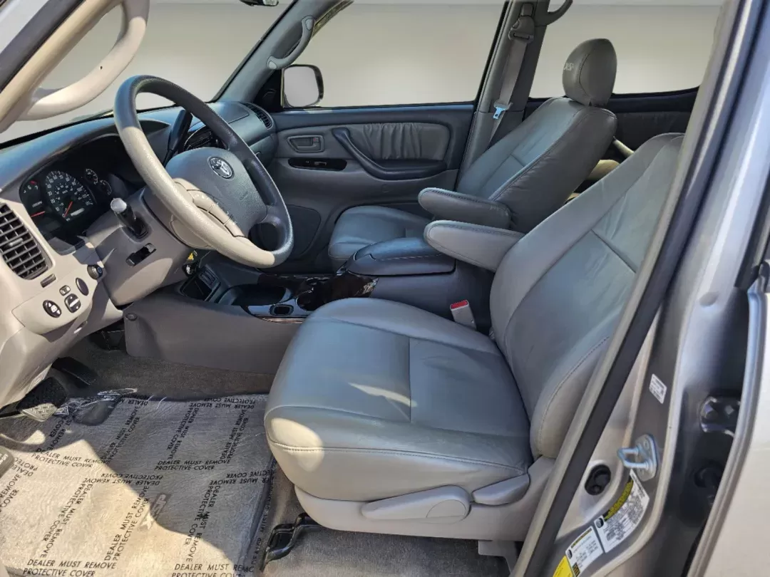 2006 Toyota Tundra SR5 (5TBET34116S) with an Gas V8 4.7L/285 engine, 5-Speed Automatic w/OD transmission, located at 3959 U.S. 80 W, Phenix City, AL, 36870, (334) 297-4885, 32.469296, -85.135185 - 2006 Toyota Tundra SR5 - Photo#9