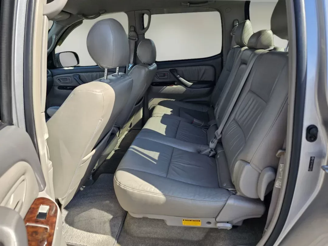 2006 Toyota Tundra SR5 (5TBET34116S) with an Gas V8 4.7L/285 engine, 5-Speed Automatic w/OD transmission, located at 3959 U.S. 80 W, Phenix City, AL, 36870, (334) 297-4885, 32.469296, -85.135185 - 2006 Toyota Tundra SR5 - Photo#14