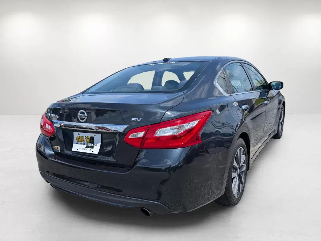 2017 Nissan Altima 2.5 SV (1N4AL3AP2HC) with an Other engine, located at 5115 14th Ave., Columbus, GA, 31904, (706) 323-0345, 32.511494, -84.971046 - **Discover Your Next Adventure with the 2017 Nissan Altima 2.5 SV at Gils Auto - Columbus!**<br /> <br /> Are you a budget-conscious buyer looking for a reliable vehicle that fits your active lifestyle? Whether you're commuting to work, picking up the kids, or planning weekend adventures, the 2017 N - Photo#4