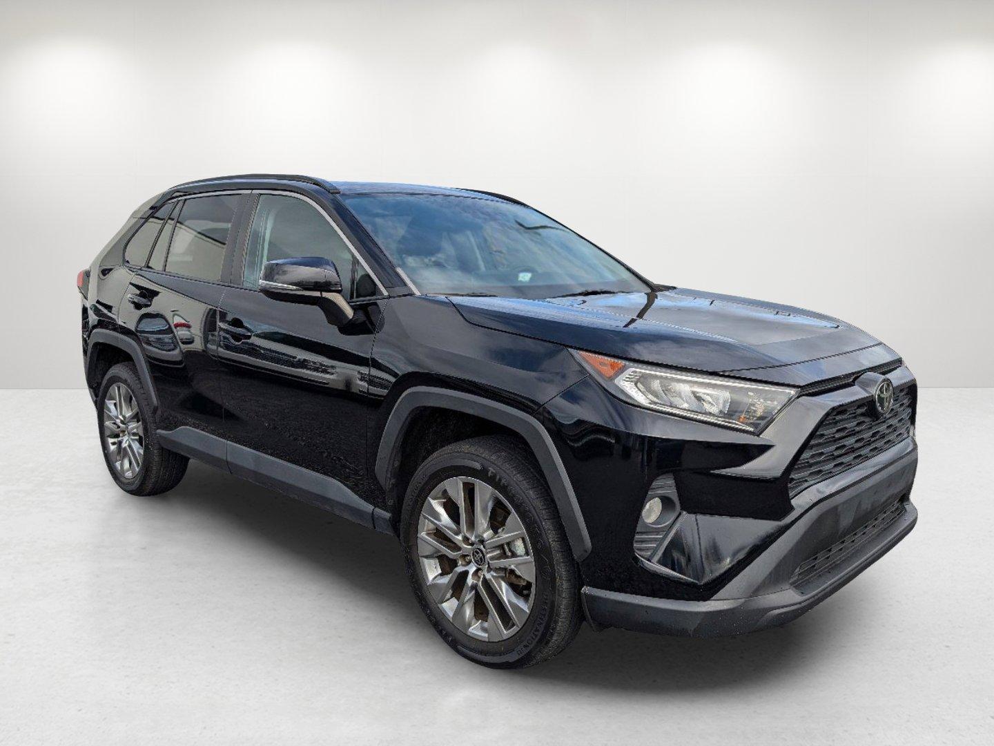 2021 Toyota RAV4 XLE Premium (2T3A1RFV9MW) with an Regular Unleaded I-4 2.5 L/152 engine, 8-Speed Automatic w/OD transmission, located at 5115 14th Ave., Columbus, GA, 31904, (706) 323-0345, 32.511494, -84.971046 - 2021 Toyota RAV4 XLE Premium - Photo#2