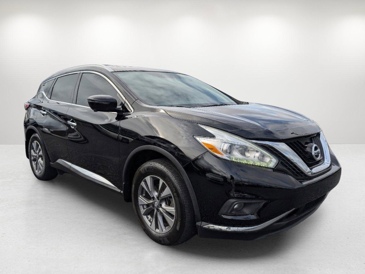 2017 /Graphite Nissan Murano SL (5N1AZ2MG2HN) with an Regular Unleaded V-6 3.5 L/213 engine, 1-Speed CVT w/OD transmission, located at 7000 Northlake Connector, Columbus, GA, 31904, (706) 987-8085, 32.524975, -84.978134 - 2017 Nissan Murano SL - Photo#2