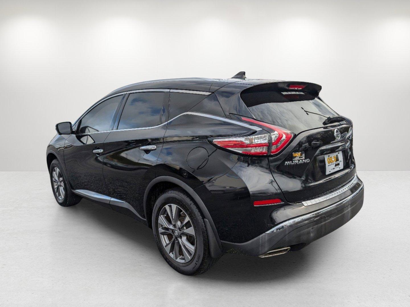 2017 /Graphite Nissan Murano SL (5N1AZ2MG2HN) with an Regular Unleaded V-6 3.5 L/213 engine, 1-Speed CVT w/OD transmission, located at 7000 Northlake Connector, Columbus, GA, 31904, (706) 987-8085, 32.524975, -84.978134 - 2017 Nissan Murano SL - Photo#6