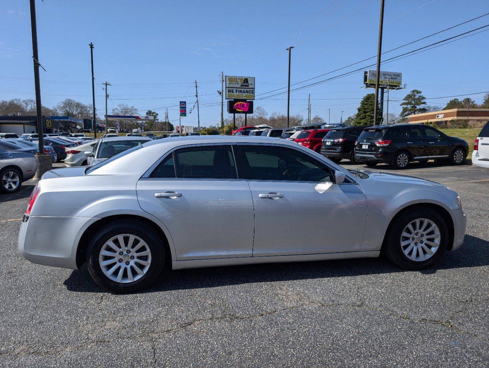 2012 /Black Interior Chrysler 300 (2C3CCAAG7CH) with an Gas/Ethanol V6 3.6L/220 engine, 8-Speed Automatic transmission, located at 5115 14th Ave., Columbus, GA, 31904, (706) 323-0345, 32.511494, -84.971046 - 2012 Chrysler 300 - Photo#3