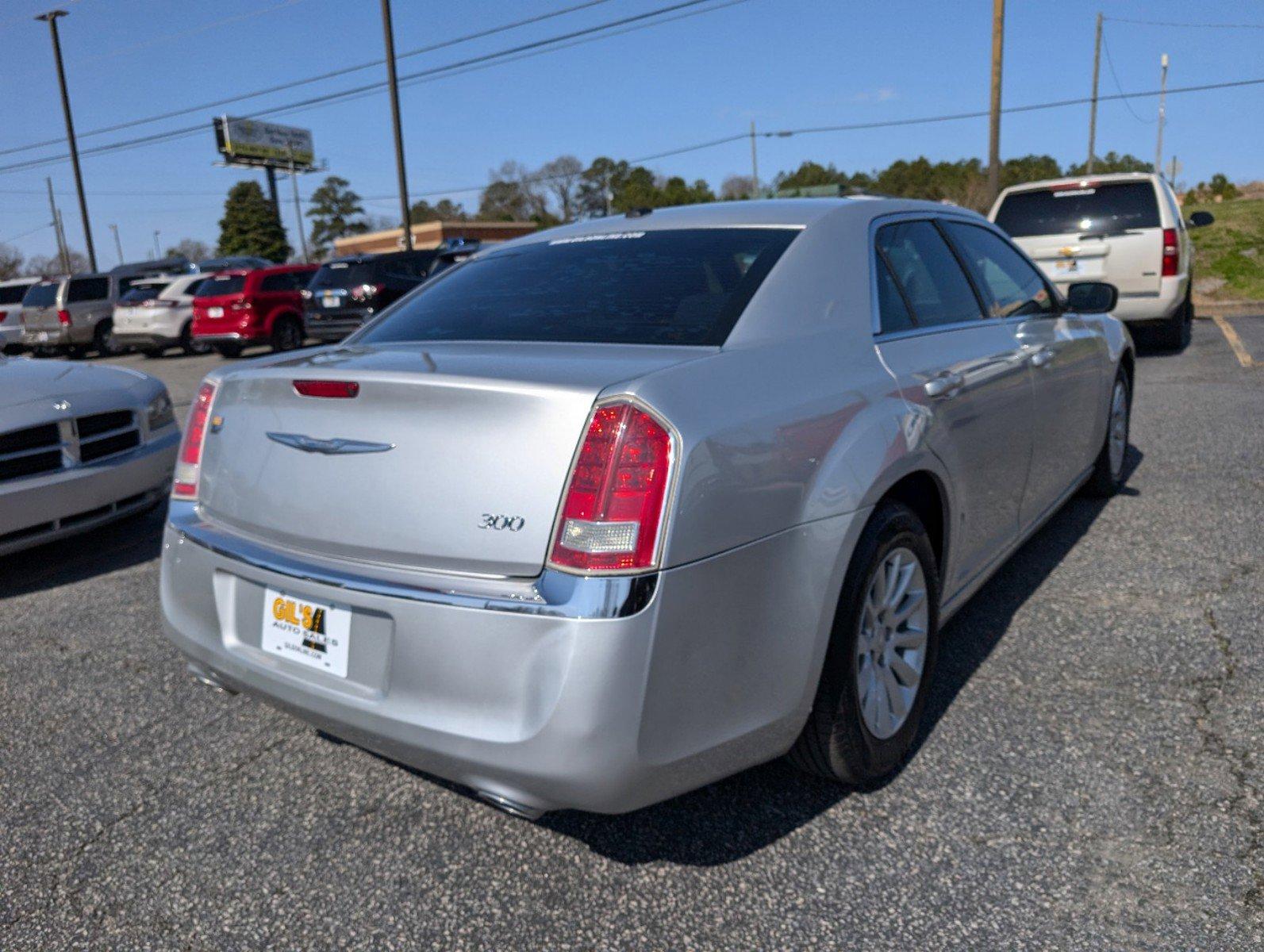 2012 /Black Interior Chrysler 300 (2C3CCAAG7CH) with an Gas/Ethanol V6 3.6L/220 engine, 8-Speed Automatic transmission, located at 5115 14th Ave., Columbus, GA, 31904, (706) 323-0345, 32.511494, -84.971046 - 2012 Chrysler 300 - Photo#4