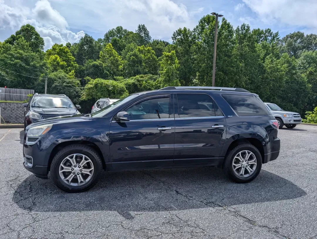 2015 /Light Titanium GMC Acadia SLT (1GKKRRKD0FJ) with an Gas V6 3.6L/220 engine, 6-Speed Automatic transmission, located at 3959 U.S. 80 W, Phenix City, AL, 36870, (334) 297-4885, 32.469296, -85.135185 - 2015 GMC Acadia SLT - Photo#7