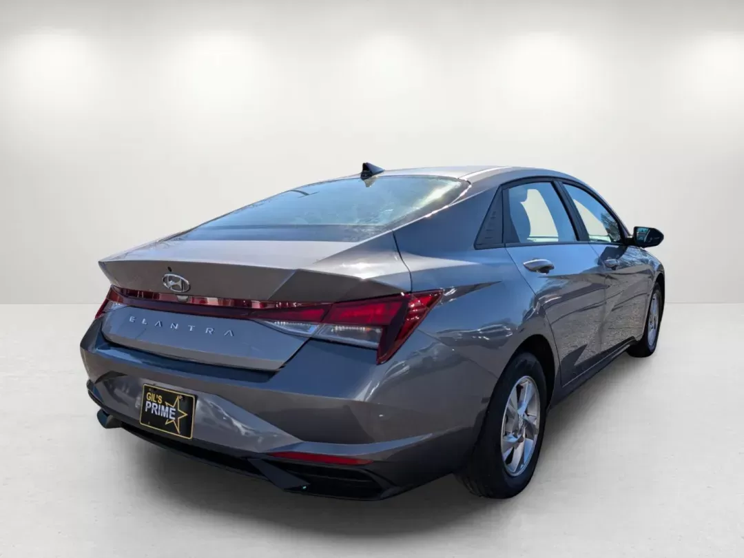 2023 /Black Hyundai Elantra SE (KMHLL4AGXPU) with an Regular Unleaded I-4 2.0 L/122 engine, 1-Speed CVT w/OD transmission, located at 5115 14th Ave., Columbus, GA, 31904, (706) 323-0345, 32.511494, -84.971046 - 2023 Hyundai Elantra SE - Photo#4