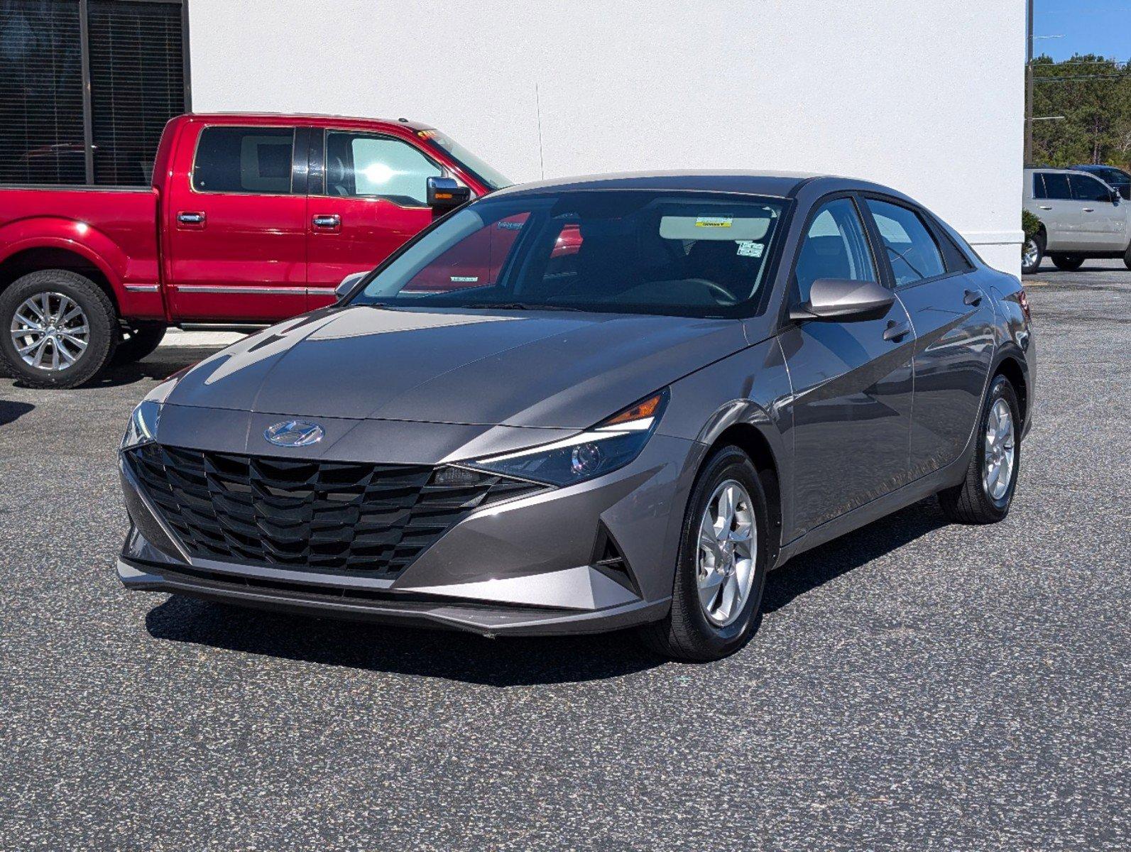 2023 /Black Hyundai Elantra SE (KMHLL4AGXPU) with an Regular Unleaded I-4 2.0 L/122 engine, 1-Speed CVT w/OD transmission, located at 7000 Northlake Connector, Columbus, GA, 31904, (706) 987-8085, 32.524975, -84.978134 - 2023 Hyundai Elantra SE - Photo#0