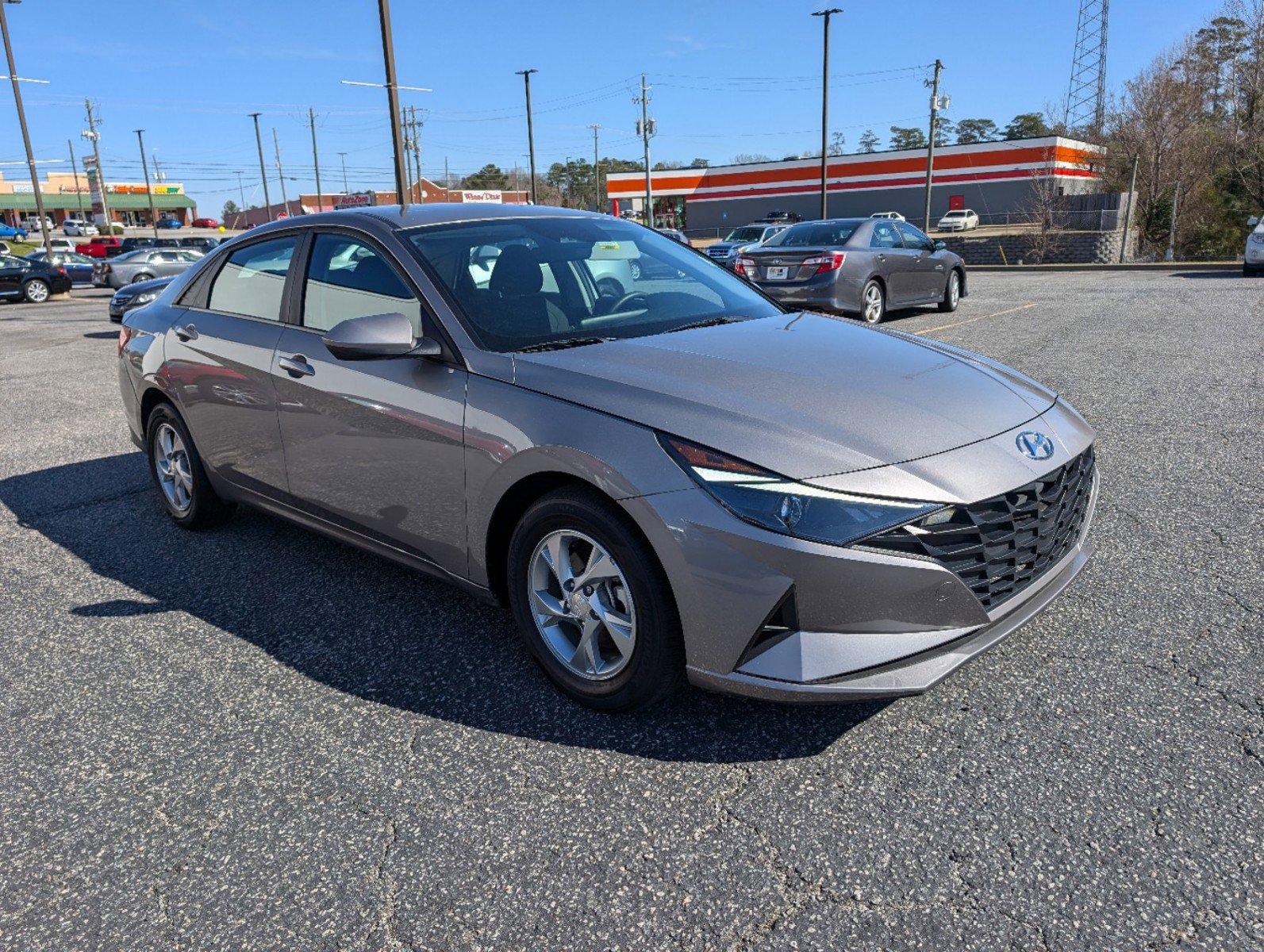 2023 /Black Hyundai Elantra SE (KMHLL4AGXPU) with an Regular Unleaded I-4 2.0 L/122 engine, 1-Speed CVT w/OD transmission, located at 5115 14th Ave., Columbus, GA, 31904, (706) 323-0345, 32.511494, -84.971046 - 2023 Hyundai Elantra SE - Photo#2