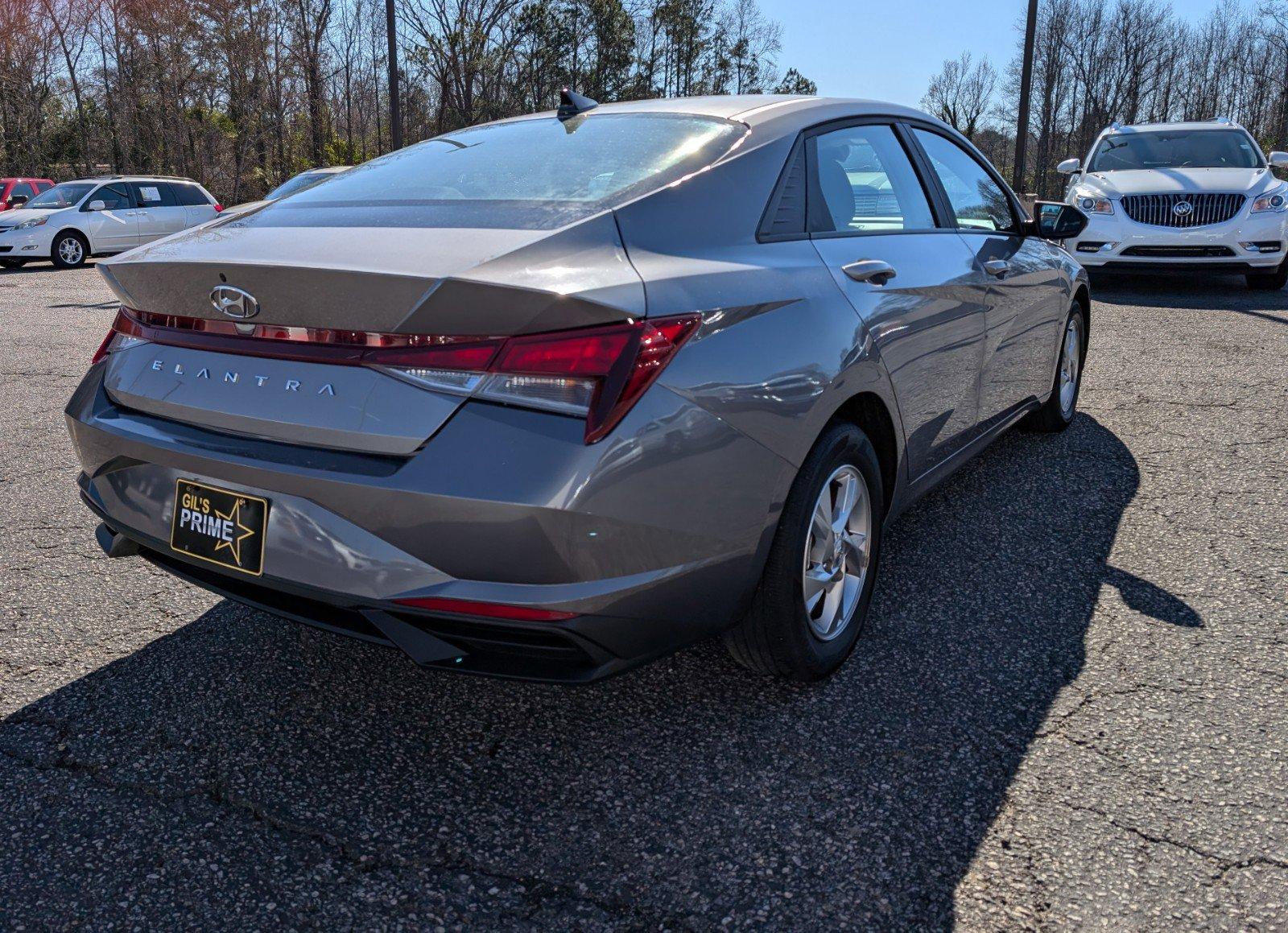 2023 /Black Hyundai Elantra SE (KMHLL4AGXPU) with an Regular Unleaded I-4 2.0 L/122 engine, 1-Speed CVT w/OD transmission, located at 7000 Northlake Connector, Columbus, GA, 31904, (706) 987-8085, 32.524975, -84.978134 - 2023 Hyundai Elantra SE - Photo#4