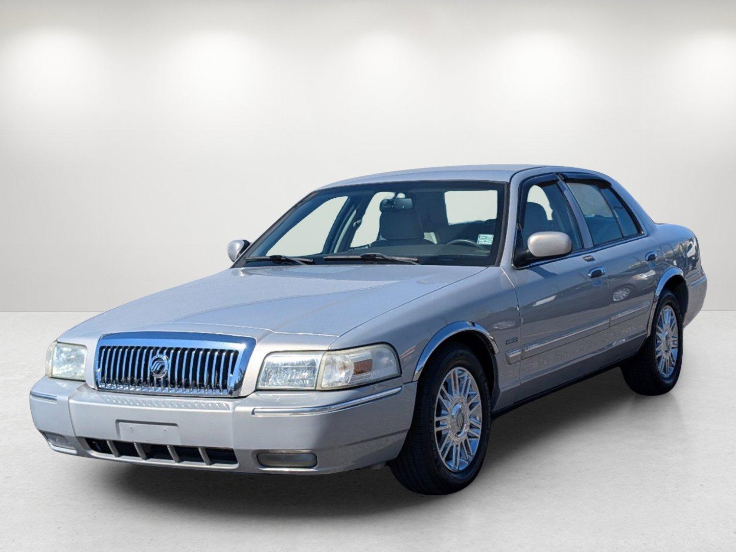 2010 Mercury Grand Marquis LS (2MEBM7FV0AX) with an Gas/Ethanol V8 4.6L/281 engine, 4-Speed Automatic w/OD transmission, located at 3959 U.S. 80 W, Phenix City, AL, 36870, (334) 297-4885, 32.469296, -85.135185 - 2010 Mercury Grand Marquis LS - Photo#0