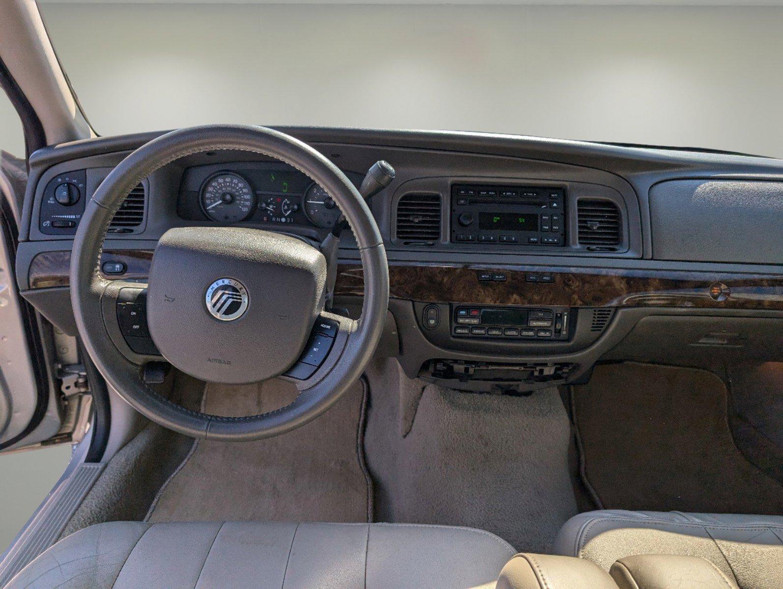 2010 Mercury Grand Marquis LS (2MEBM7FV0AX) with an Gas/Ethanol V8 4.6L/281 engine, 4-Speed Automatic w/OD transmission, located at 3959 U.S. 80 W, Phenix City, AL, 36870, (334) 297-4885, 32.469296, -85.135185 - 2010 Mercury Grand Marquis LS - Photo#12