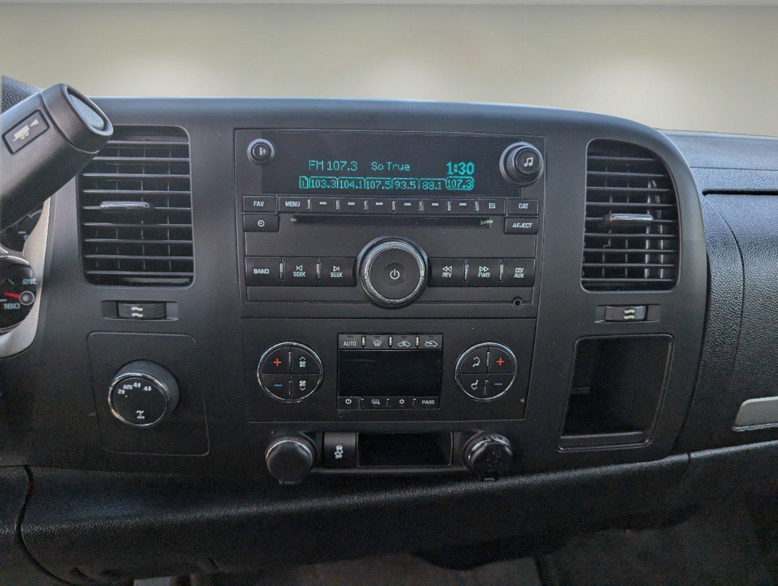 2013 /Ebony Chevrolet Silverado 1500 LT (1GCRKSE72DZ) with an Gas/Ethanol V8 5.3L/323 engine, 6-Speed Automatic transmission, located at 1430 Gateway Drive, Opelika, AL, 36801, (334) 239-0944, 32.637871, -85.409790 - 2013 Chevrolet Silverado 1500 LT - Photo#14