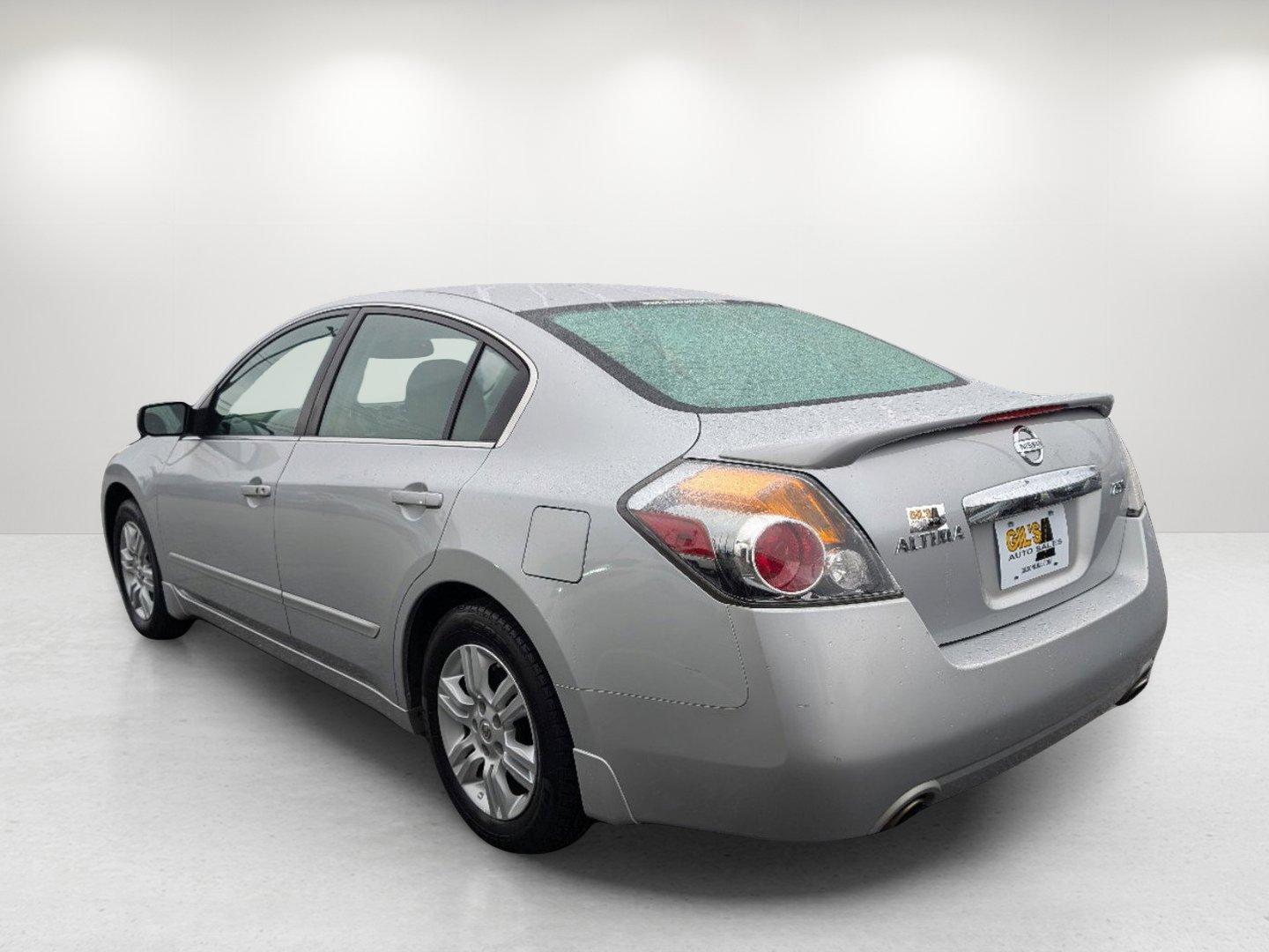 2012 /Charcoal Nissan Altima 2.5 S (1N4AL2AP1CN) with an Gas I4 2.5L/ engine, 1-Speed Continuously Variable Ratio transmission, located at 521 Old Farm Lane Rd, Prattville, AL, 36066, (334) 325-1505, 32.482460, -86.416367 - 2012 Nissan Altima 2.5 S - Photo#6