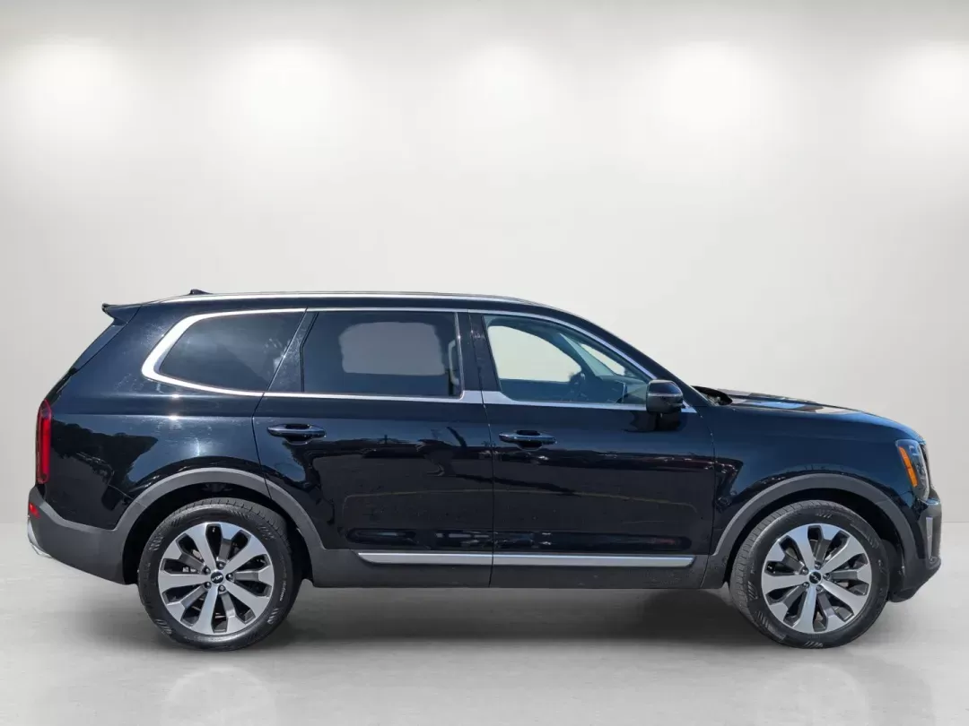2022 /Black Kia Telluride S (5XYP6DHC6NG) with an Regular Unleaded V-6 3.8 L/231 engine, 8-Speed Automatic w/OD transmission, located at 5115 14th Ave., Columbus, GA, 31904, (706) 323-0345, 32.511494, -84.971046 - 2022 Kia Telluride S - Photo#4