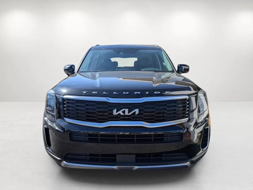 2022 /Black Kia Telluride S (5XYP6DHC6NG) with an Other engine, located at 7000 Northlake Connector, Columbus, GA, 31904, (706) 987-8085, 32.524975, -84.978134 - **Discover Family Adventures with the 2022 Kia Telluride at Gils Auto - Columbus!**<br /> <br /> Are you ready to take your family adventures to the next level? The 2022 Kia Telluride brings comfort, style, and top-notch technology, making it the perfect family SUV for your journeys around Columbus, - Photo#1