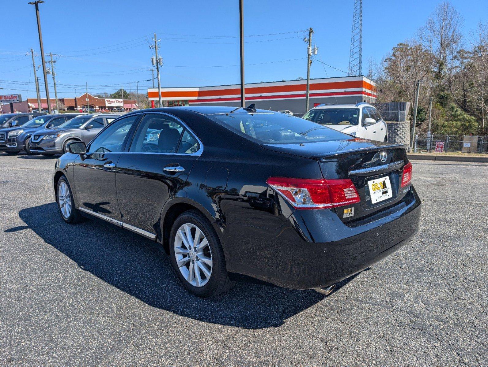 2012 Lexus ES 350 (JTHBK1EG2C2) with an Gas V6 3.5L/210 engine, 6-Speed Automatic transmission, located at 5115 14th Ave., Columbus, GA, 31904, (706) 323-0345, 32.511494, -84.971046 - 2012 Lexus ES 350 - Photo#4