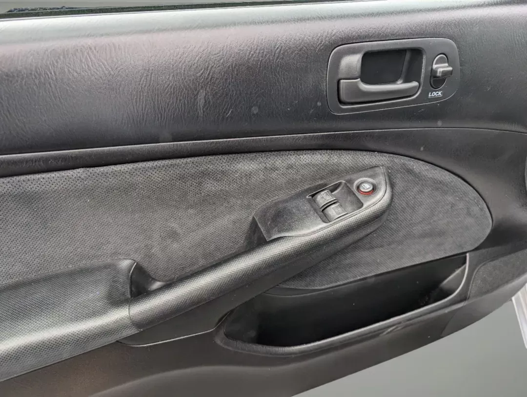 2005 Honda Civic Cpe LX (1HGEM22595L) with an Gas I4 1.7L/102 engine, 4-Speed Automatic transmission, located at 7000 Northlake Connector, Columbus, GA, 31904, (706) 987-8085, 32.524975, -84.978134 - 2005 Honda Civic Cpe LX - Photo#8