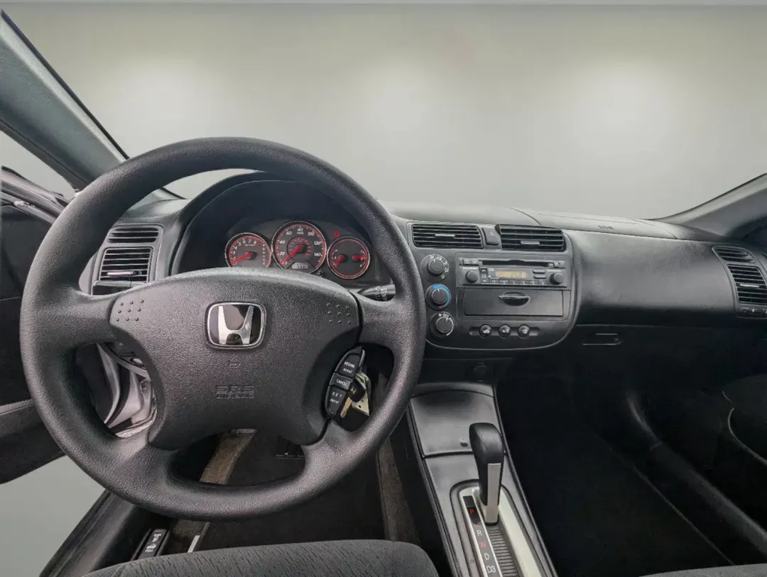 2005 Honda Civic Cpe LX (1HGEM22595L) with an Gas I4 1.7L/102 engine, 4-Speed Automatic transmission, located at 7000 Northlake Connector, Columbus, GA, 31904, (706) 987-8085, 32.524975, -84.978134 - 2005 Honda Civic Cpe LX - Photo#11