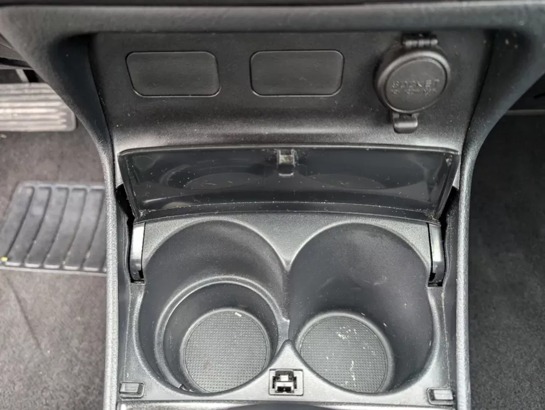 2005 Honda Civic Cpe LX (1HGEM22595L) with an Gas I4 1.7L/102 engine, 4-Speed Automatic transmission, located at 7000 Northlake Connector, Columbus, GA, 31904, (706) 987-8085, 32.524975, -84.978134 - 2005 Honda Civic Cpe LX - Photo#13
