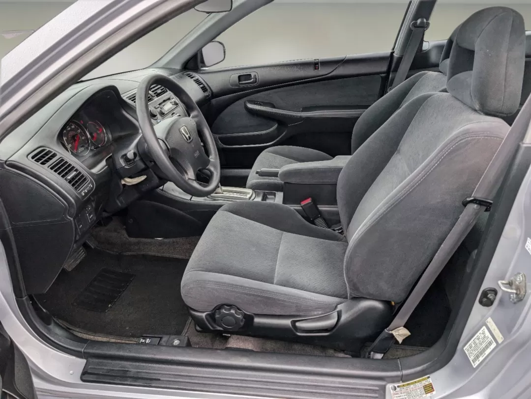 2005 Honda Civic Cpe LX (1HGEM22595L) with an Other engine, located at 5115 14th Ave., Columbus, GA, 31904, (706) 323-0345, 32.511494, -84.971046 - **Elevate Your Daily Commute with the 2005 Honda Civic Cpe LX!**<br /> <br /> Are you looking for a reliable vehicle that perfectly balances style, efficiency, and affordability? The 2005 Honda Civic Cpe LX is a fantastic choice for budget-conscious buyers and anyone in need of dependable transporta - Photo#9