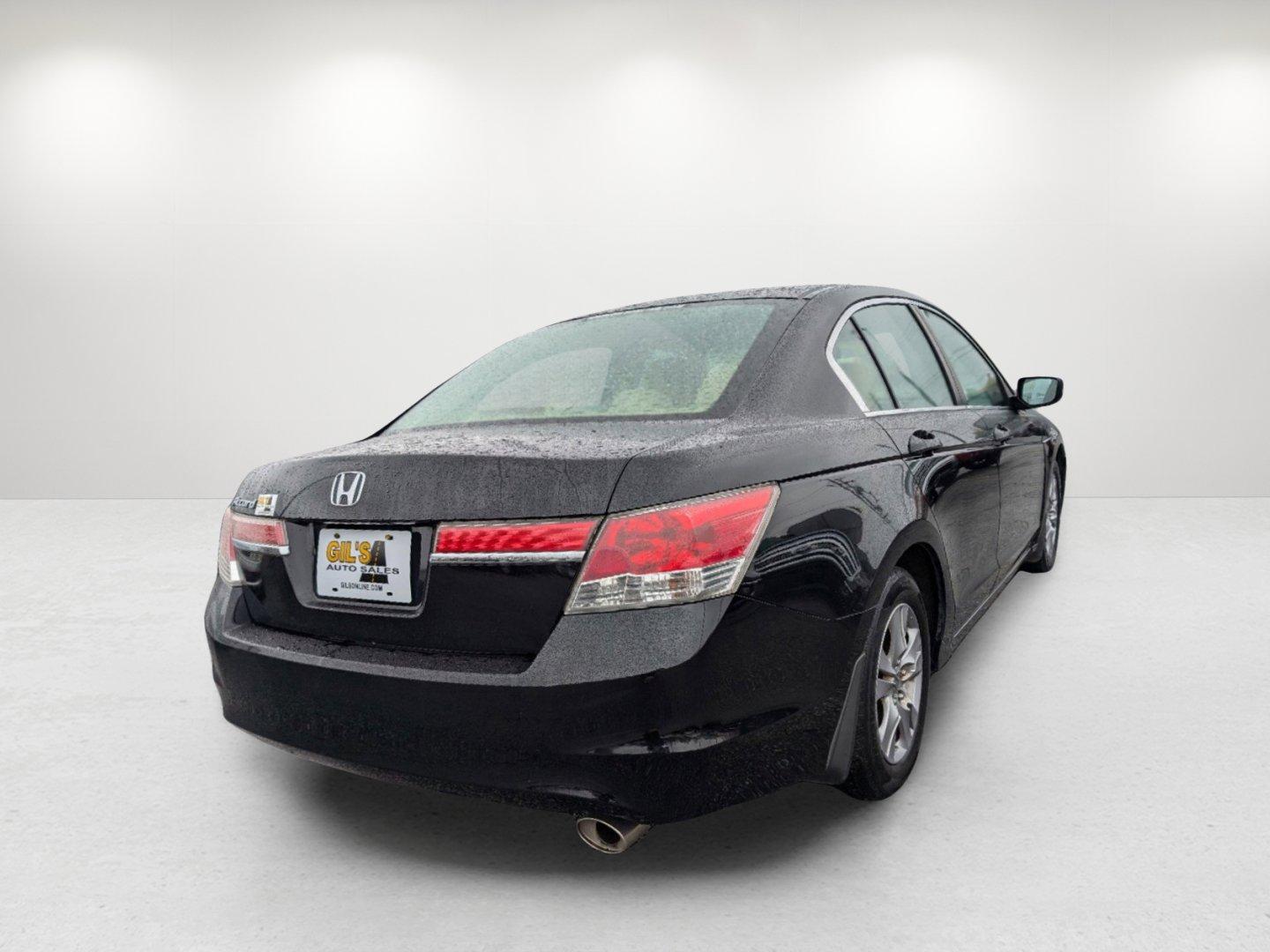 2012 Honda Accord Sdn LX Premium (1HGCP2F42CA) with an Gas I4 2.4L/144 engine, 5-Speed Automatic transmission, located at 521 Old Farm Lane Rd, Prattville, AL, 36066, (334) 325-1505, 32.482460, -86.416367 - 2012 Honda Accord Sdn LX Premium - Photo#4