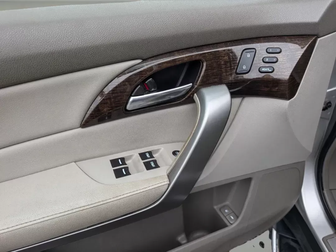 2011 Acura MDX (2HNYD2H29BH) with an Gas V6 3.7L/224 engine, 6-Speed Automatic w/OD transmission, located at 5115 14th Ave., Columbus, GA, 31904, (706) 323-0345, 32.511494, -84.971046 - 2011 Acura MDX - Photo#8
