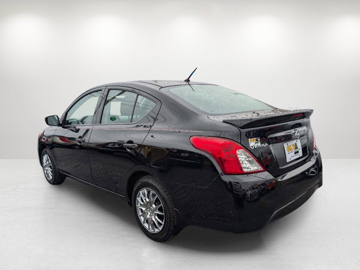 2018 /Charcoal Nissan Versa Sedan S Plus (3N1CN7AP7JL) with an Regular Unleaded I-4 1.6 L/98 engine, 1-Speed CVT w/OD transmission, located at 7000 Northlake Connector, Columbus, GA, 31904, (706) 987-8085, 32.524975, -84.978134 - 2018 Nissan Versa Sedan S Plus - Photo#6