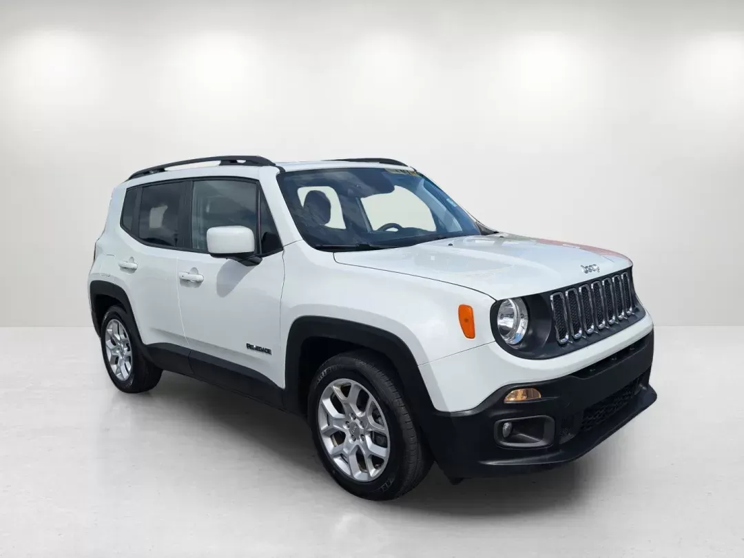 2018 /Black Jeep Renegade Latitude (ZACCJABB9JP) with an Regular Unleaded I-4 2.4 L/144 engine, 9-Speed Automatic w/OD transmission, located at 7000 Northlake Connector, Columbus, GA, 31904, (706) 987-8085, 32.524975, -84.978134 - 2018 Jeep Renegade Latitude - Photo#2