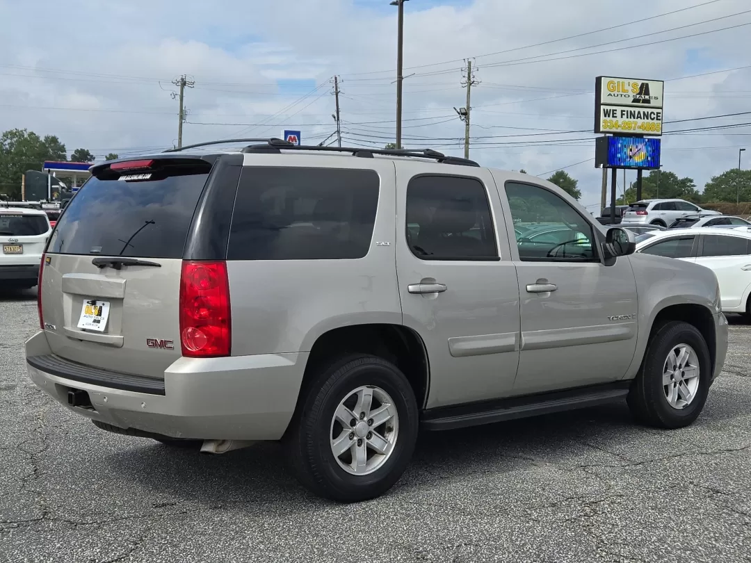 2009 /Ebony GMC Yukon SLT w/4SA (1GKFC33J39R) with an Other engine, located at 3959 U.S. 80 W, Phenix City, AL, 36870, (334) 297-4885, 32.469296, -85.135185 - **Explore Your Next Adventure in this 2009 GMC Yukon SLT Perfect for Family Road Trips and Weekend Getaways!**<br /> <br /> Are you ready to upgrade your lifestyle with a vehicle that embodies both comfort and capability? Look no further than this stunning 2009 GMC Yukon SLT, available now at Gils - Photo#5