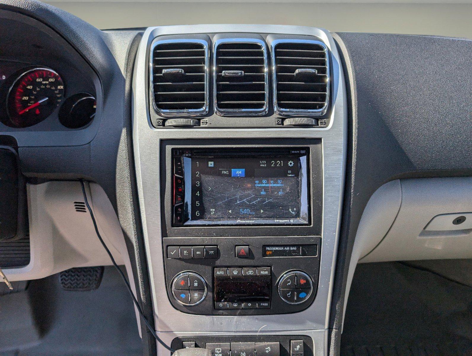 2012 /Light Titanium GMC Acadia SLT1 (1GKKRRED1CJ) with an Gas V6 3.6L/220 engine, 6-Speed Automatic transmission, located at 3959 U.S. 80 W, Phenix City, AL, 36870, (334) 297-4885, 32.469296, -85.135185 - 2012 GMC Acadia SLT1 - Photo#13