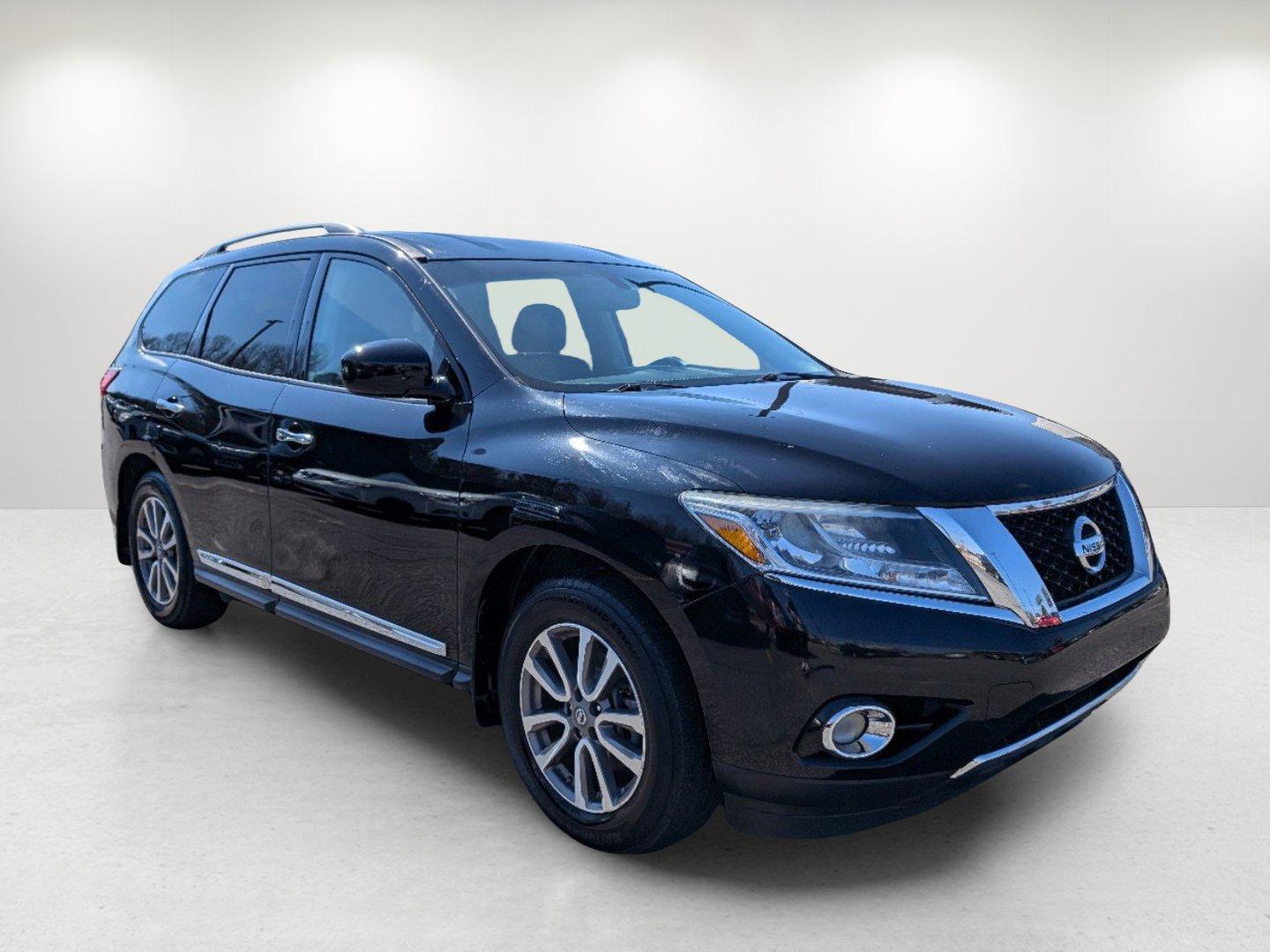 2014 /Charcoal Nissan Pathfinder SL (5N1AR2MN5EC) with an Regular Unleaded V-6 3.5 L/213 engine, 1-Speed CVT w/OD transmission, located at 3959 U.S. 80 W, Phenix City, AL, 36870, (334) 297-4885, 32.469296, -85.135185 - 2014 Nissan Pathfinder SL - Photo#2