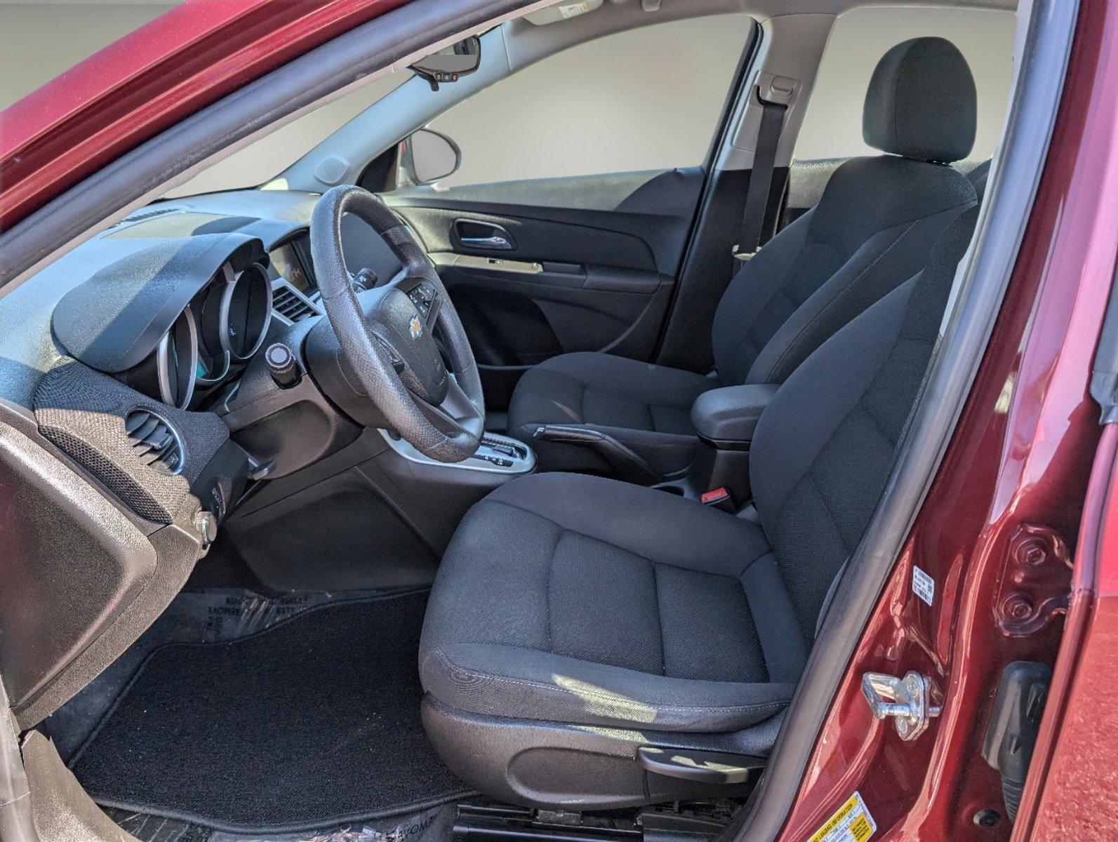 2016 /Jet Black Chevrolet Cruze Limited LT (1G1PE5SB6G7) with an Turbocharged Gas I4 1.4L/83 engine, 6-Speed Automatic transmission, located at 3959 U.S. 80 W, Phenix City, AL, 36870, (334) 297-4885, 32.469296, -85.135185 - 2016 Chevrolet Cruze Limited LT - Photo#9