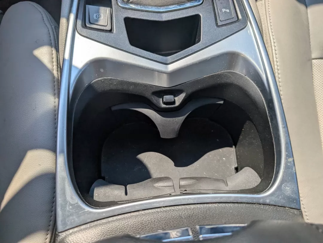2014 /Light Titanium w/Ebony accents Cadillac SRX Luxury Collection (3GYFNBE30ES) with an Other engine, located at 3959 U.S. 80 W, Phenix City, AL, 36870, (334) 297-4885, 32.469296, -85.135185 - **Elevate Your Lifestyle with the 2014 Cadillac SRX Luxury Collection at Gils Auto** <br /> <br /> Are you ready to experience the perfect blend of luxury and functionality? Whether you're a growing family in need of a spacious SUV, a daily commuter seeking comfort, or someone who loves weekend get - Photo#12
