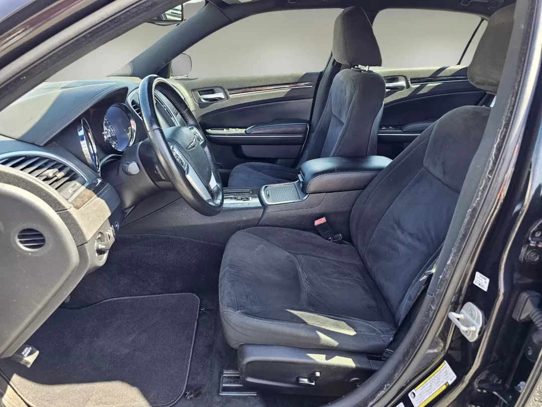 2011 /Black Interior Chrysler 300 (2C3CA4CGXBH) with an Other engine, located at 3959 U.S. 80 W, Phenix City, AL, 36870, (334) 297-4885, 32.469296, -85.135185 - 2011 Chrysler 300 - Photo#10