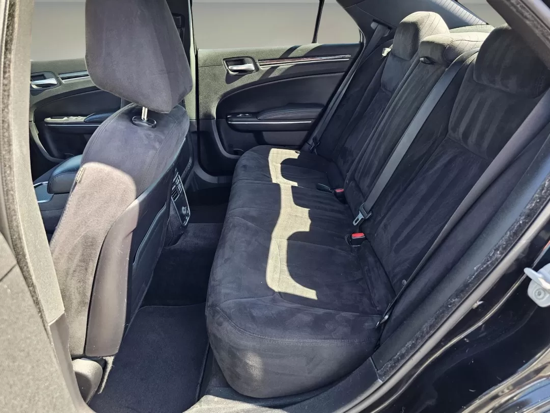 2011 /Black Interior Chrysler 300 (2C3CA4CGXBH) with an Other engine, located at 3959 U.S. 80 W, Phenix City, AL, 36870, (334) 297-4885, 32.469296, -85.135185 - 2011 Chrysler 300 - Photo#21