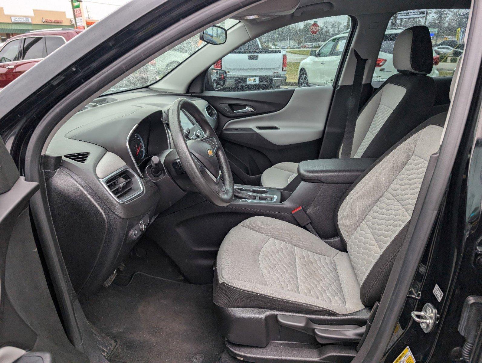 2018 /Medium Ash Gray Chevrolet Equinox LS (3GNAXHEV2JL) with an Turbocharged Gas I4 1.5L/ engine, 6-Speed Automatic transmission, located at 521 Old Farm Lane Rd, Prattville, AL, 36066, (334) 325-1505, 32.482460, -86.416367 - 2018 Chevrolet Equinox LS - Photo#9