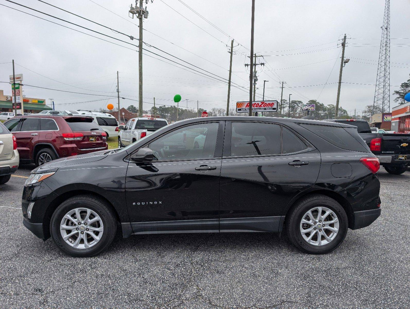 2018 /Medium Ash Gray Chevrolet Equinox LS (3GNAXHEV2JL) with an Turbocharged Gas I4 1.5L/ engine, 6-Speed Automatic transmission, located at 521 Old Farm Lane Rd, Prattville, AL, 36066, (334) 325-1505, 32.482460, -86.416367 - 2018 Chevrolet Equinox LS - Photo#7