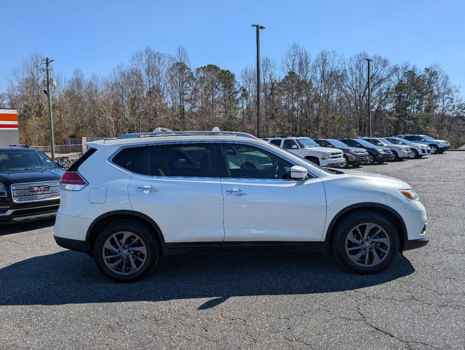 2016 /Almond Nissan Rogue SL (5N1AT2MT4GC) with an Regular Unleaded I-4 2.5 L/152 engine, 1-Speed CVT w/OD transmission, located at 5115 14th Ave., Columbus, GA, 31904, (706) 323-0345, 32.511494, -84.971046 - 2016 Nissan Rogue SL - Photo#3