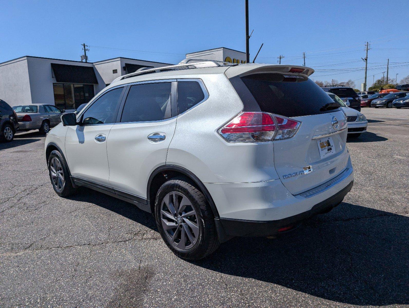 2016 /Almond Nissan Rogue SL (5N1AT2MT4GC) with an Regular Unleaded I-4 2.5 L/152 engine, 1-Speed CVT w/OD transmission, located at 5115 14th Ave., Columbus, GA, 31904, (706) 323-0345, 32.511494, -84.971046 - 2016 Nissan Rogue SL - Photo#6