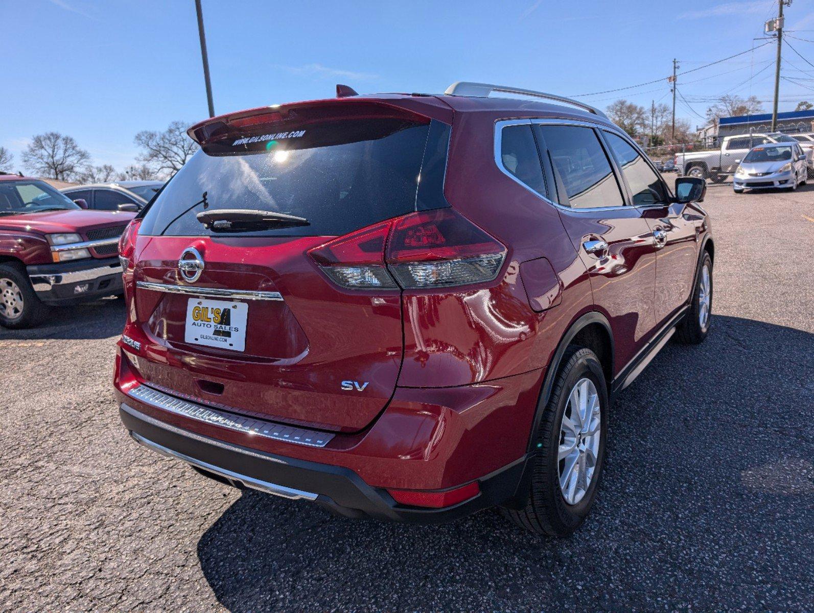 2018 /Charcoal Nissan Rogue SV (5N1AT2MT0JC) with an Regular Unleaded I-4 2.5 L/152 engine, 1-Speed CVT w/OD transmission, located at 3959 U.S. 80 W, Phenix City, AL, 36870, (334) 297-4885, 32.469296, -85.135185 - 2018 Nissan Rogue SV - Photo#4