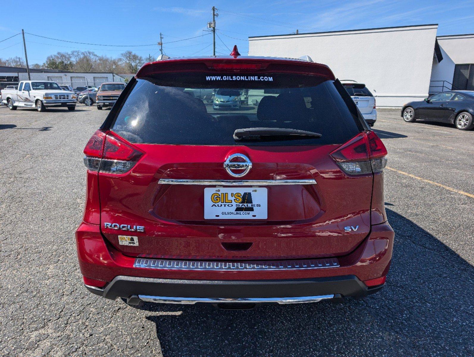 2018 /Charcoal Nissan Rogue SV (5N1AT2MT0JC) with an Regular Unleaded I-4 2.5 L/152 engine, 1-Speed CVT w/OD transmission, located at 3959 U.S. 80 W, Phenix City, AL, 36870, (334) 297-4885, 32.469296, -85.135185 - 2018 Nissan Rogue SV - Photo#5