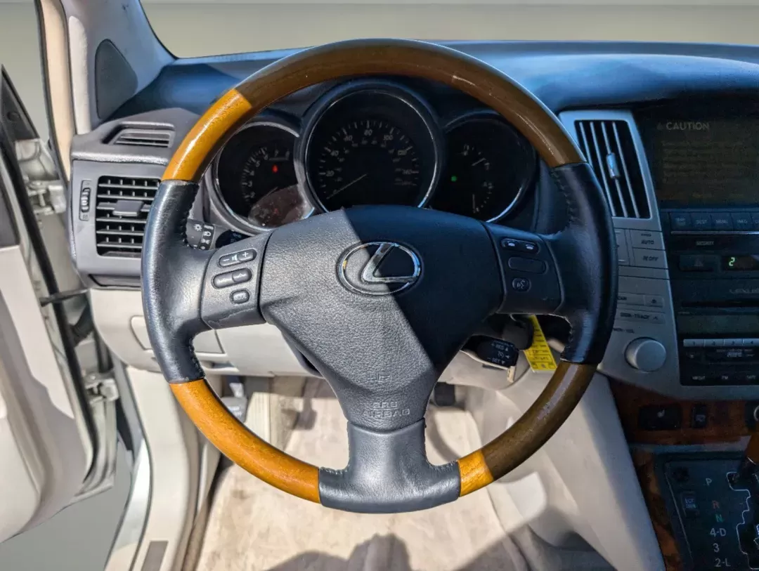 2007 Lexus RX 350 (2T2HK31U07C) with an Gas V6 3.5L/210 engine, 5-Speed Automatic transmission, located at 3959 U.S. 80 W, Phenix City, AL, 36870, (334) 297-4885, 32.469296, -85.135185 - 2007 Lexus RX 350 - Photo#16