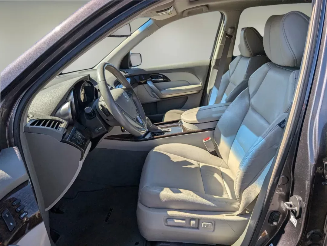2010 Acura MDX (2HNYD2H20AH) with an Gas V6 3.7L/224 engine, 6-Speed Automatic w/OD transmission, located at 804 22nd Ave, Phenix City, AL, 36870, (334) 297-1860, 32.484749, -85.024475 - 2010 Acura MDX - Photo#9