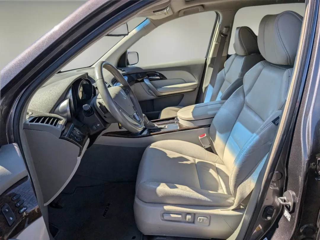 2010 Acura MDX (2HNYD2H20AH) with an Other engine, located at 5115 14th Ave., Columbus, GA, 31904, (706) 323-0345, 32.511494, -84.971046 - **Unleash Adventure Today with the 2010 Acura MDX at Gils Auto!**<br /> <br /> Are you ready to elevate your family adventures or weekend getaways? Look no further! The 2010 Acura MDX is the perfect blend of luxury, space, and performance, making it the ultimate SUV for growing families and anyone s - Photo#8