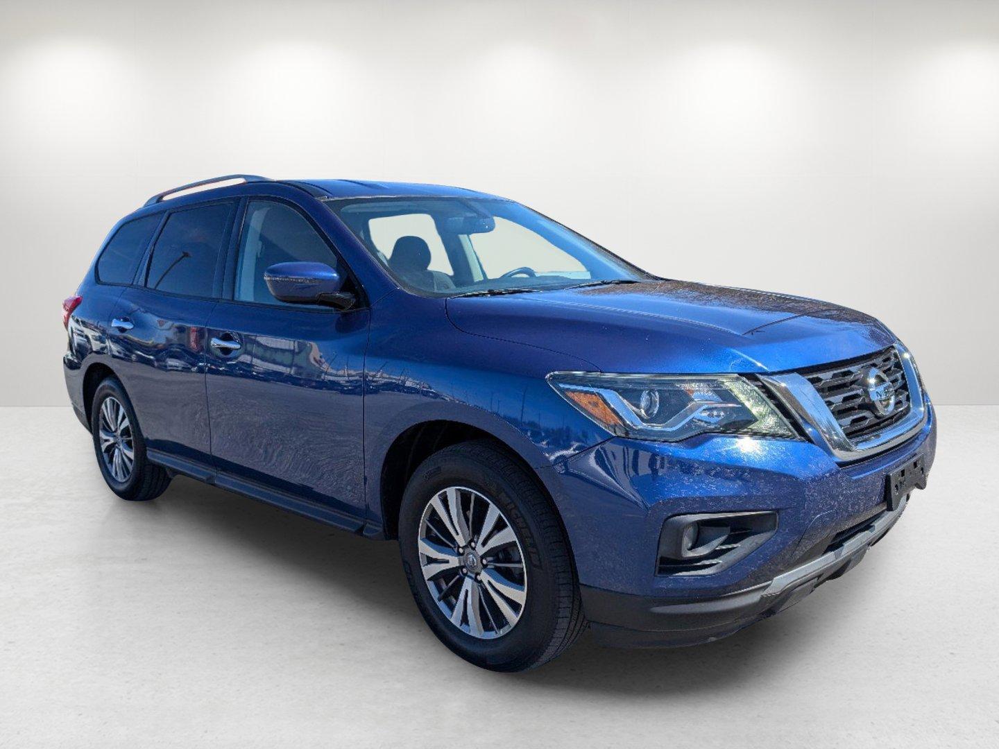 2020 /Charcoal Nissan Pathfinder SV (5N1DR2BN1LC) with an Regular Unleaded V-6 3.5 L/213 engine, 1-Speed CVT w/OD transmission, located at 5115 14th Ave., Columbus, GA, 31904, (706) 323-0345, 32.511494, -84.971046 - 2020 Nissan Pathfinder SV - Photo#2