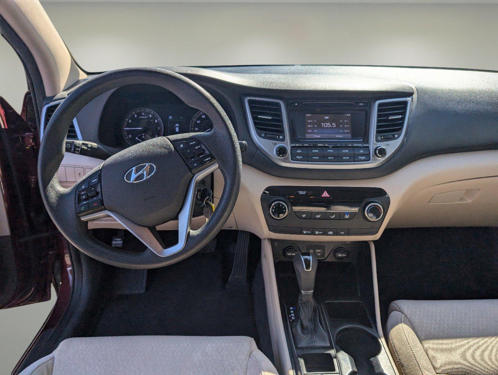 2017 /Beige Hyundai Tucson SE (KM8J33A42HU) with an Regular Unleaded I-4 2.0 L/122 engine, 6-Speed Automatic w/OD transmission, located at 5115 14th Ave., Columbus, GA, 31904, (706) 323-0345, 32.511494, -84.971046 - 2017 Hyundai Tucson SE - Photo#11