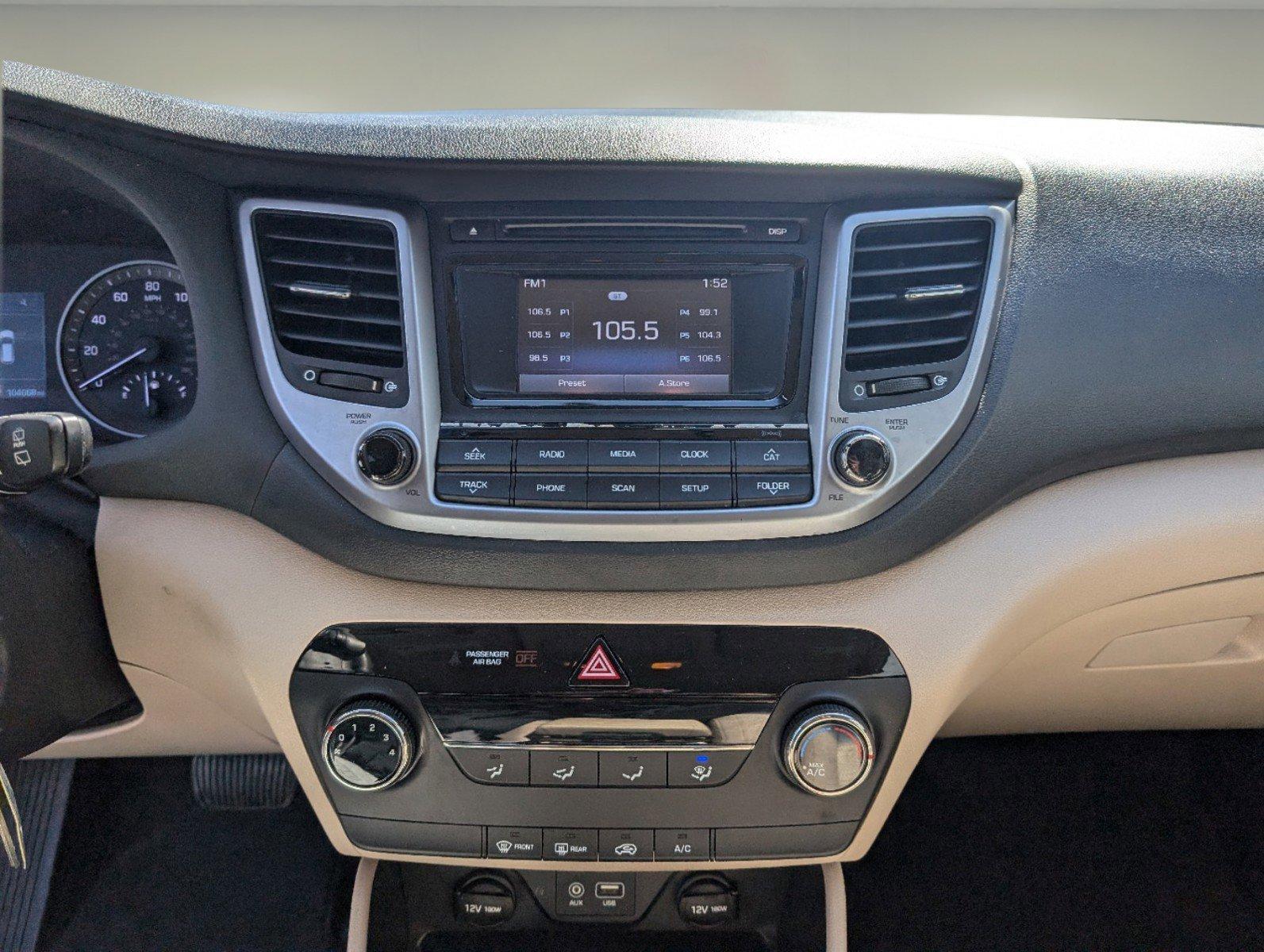 2017 /Beige Hyundai Tucson SE (KM8J33A42HU) with an Regular Unleaded I-4 2.0 L/122 engine, 6-Speed Automatic w/OD transmission, located at 5115 14th Ave., Columbus, GA, 31904, (706) 323-0345, 32.511494, -84.971046 - 2017 Hyundai Tucson SE - Photo#14