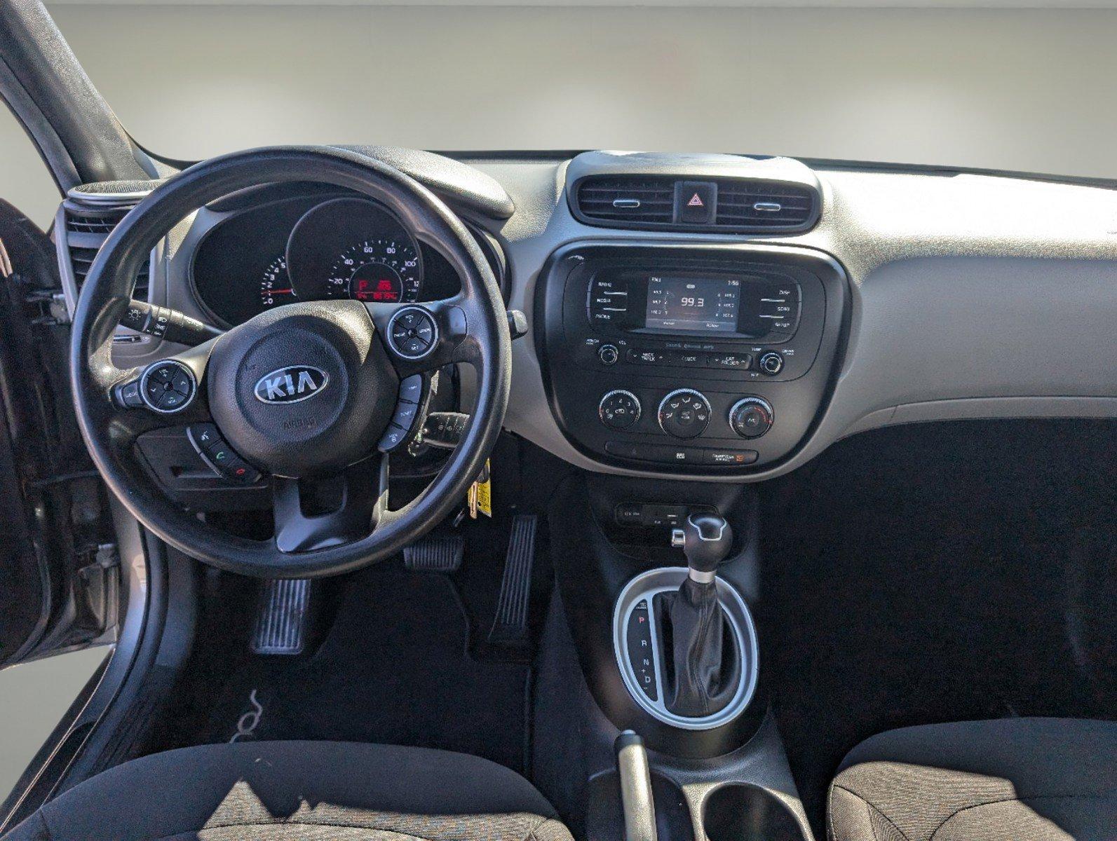 2016 /Gray 2-Tone Kia Soul Base (KNDJN2A25G7) with an Regular Unleaded I-4 1.6 L/97 engine, 6-Speed Automatic w/OD transmission, located at 3959 U.S. 80 W, Phenix City, AL, 36870, (334) 297-4885, 32.469296, -85.135185 - 2016 Kia Soul Base - Photo#11